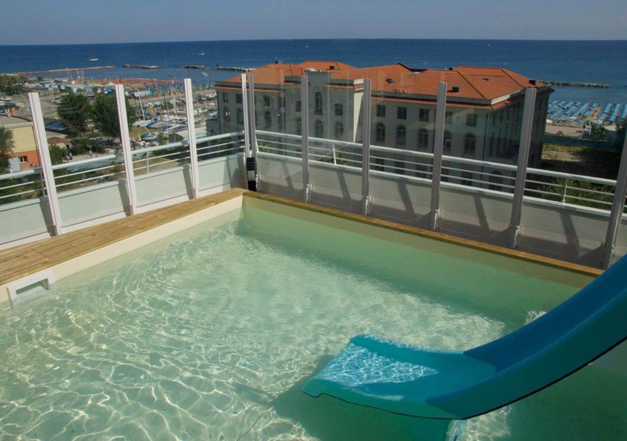 Hotel Aragosta Cattolica Dış mekan fotoğraf